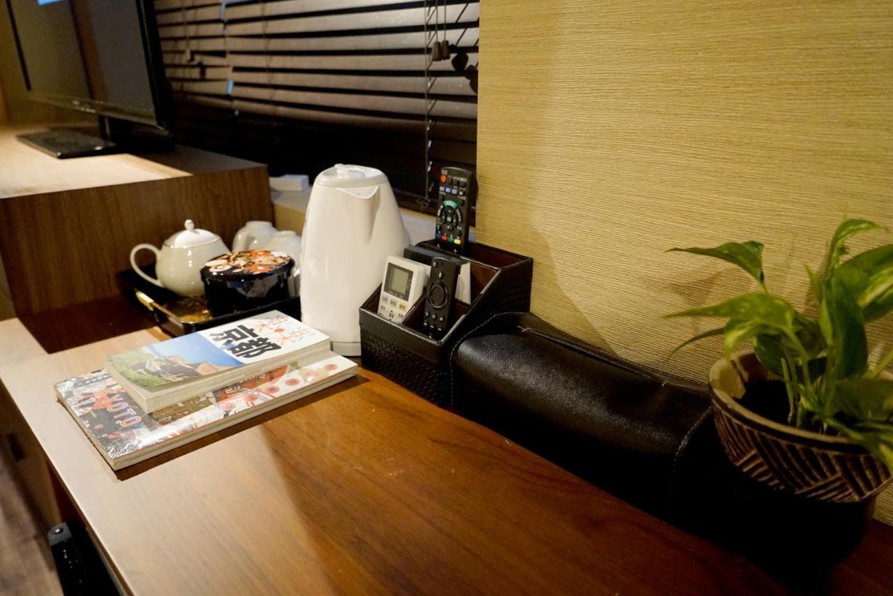 Hotel Traveling Bridge Nijojo เกียวโต ภายนอก รูปภาพ